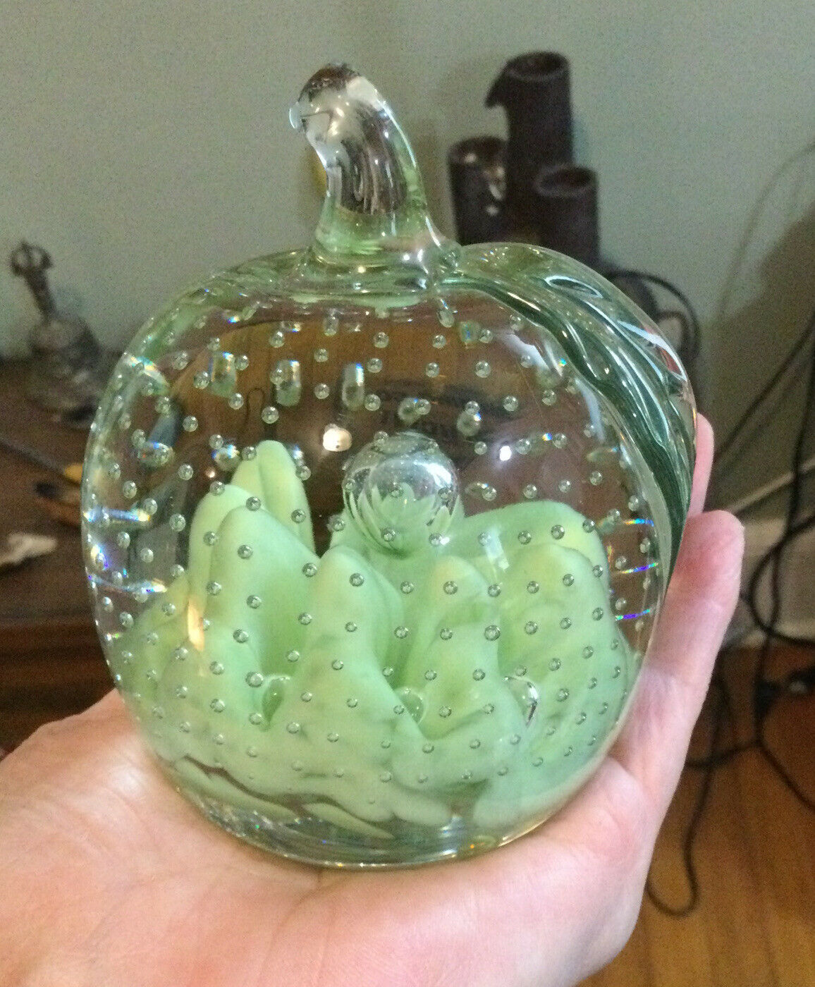 Vintage Pairpoint Green Apple Controlled Bubble Glass Art Paperweight